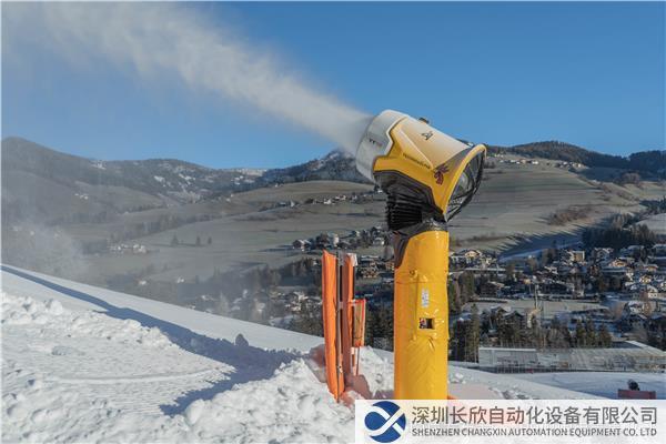 智能造雪：節(jié)能的造雪系統(tǒng)和ABBAbility能效管理云平臺(tái)聯(lián)動(dòng)，監(jiān)測和優(yōu)化能耗.JPG