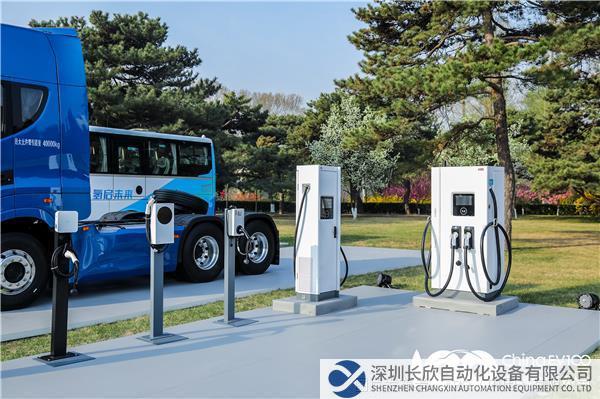 ABB展示了一系列面向多種場景需求的電動(dòng)汽車充電解決方案.jpg